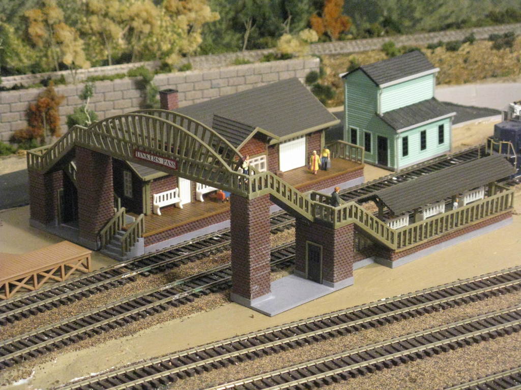 HO Scale Small Station Overpass in Brick