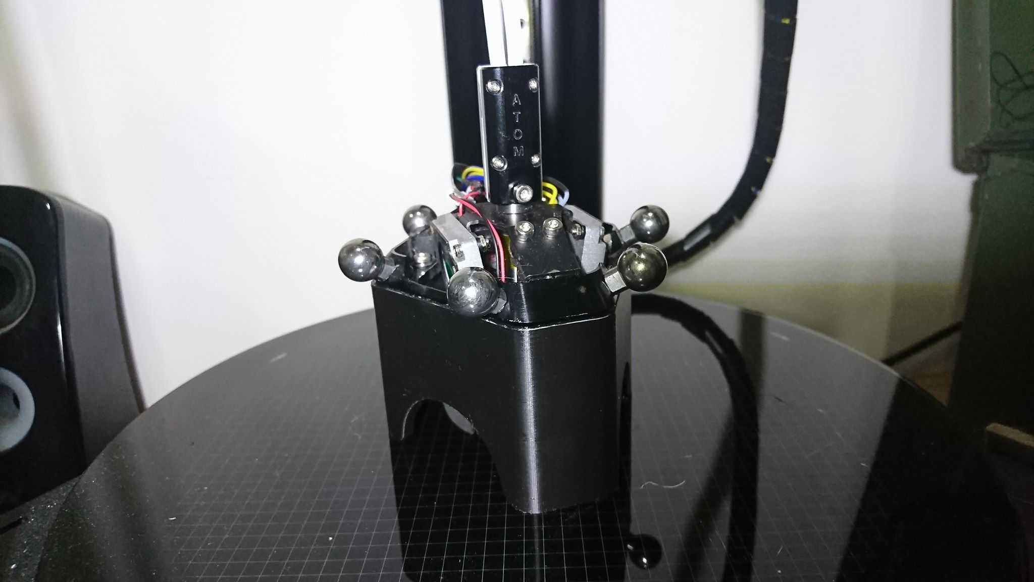Atom effector stand