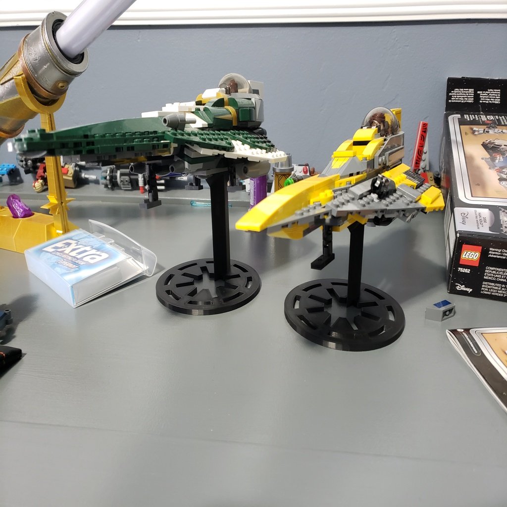 Lego Star Wars Starfighter stand
