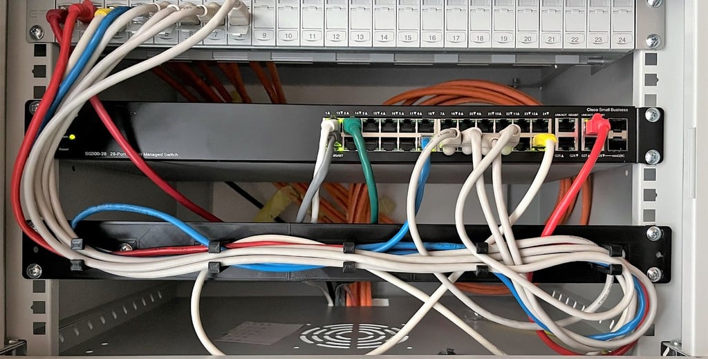 19° Rack Cable Guide 