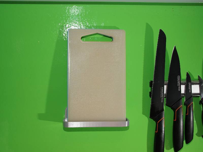 Mini foldable shelf for cutting boards 