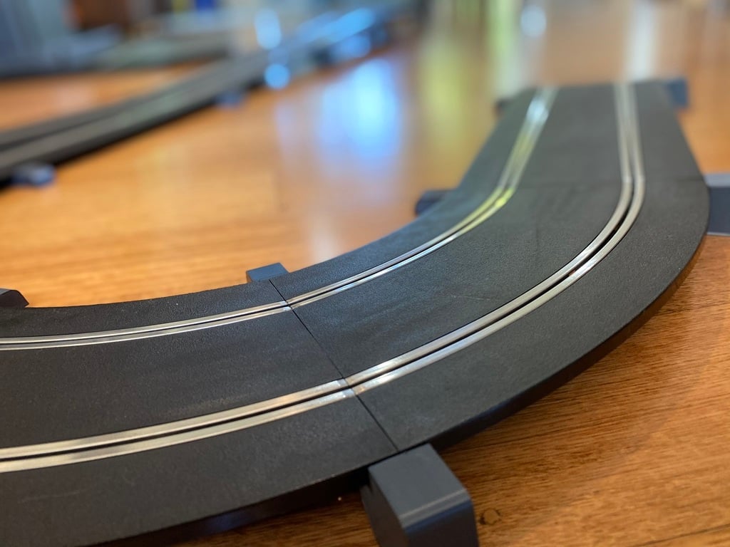 Scalextric track supports (hill, banked)