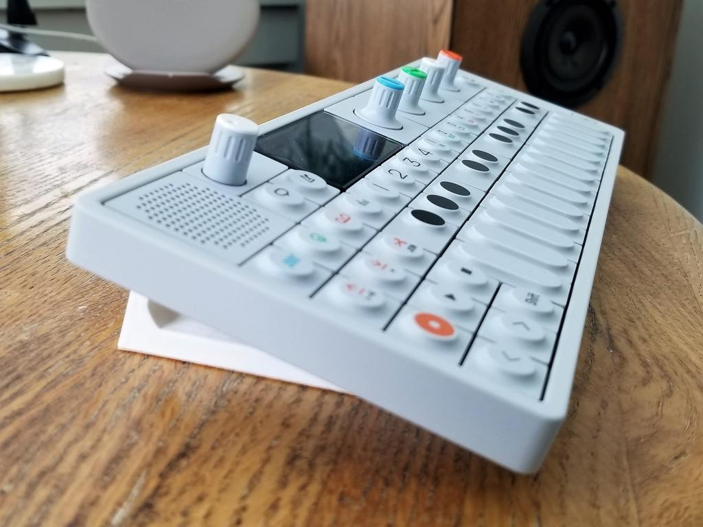 OP-1 Stealth Stand