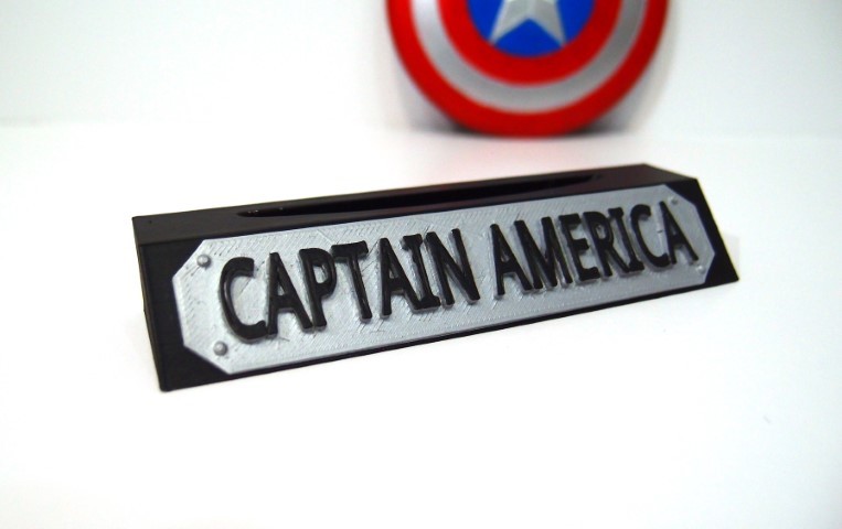 Captan America Shield Stand