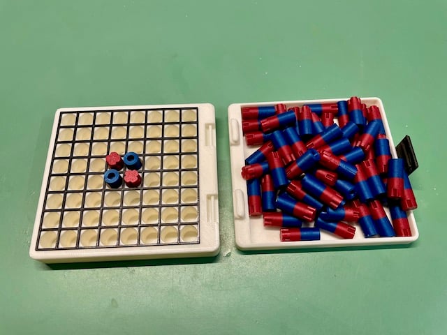 Travel-Reversi