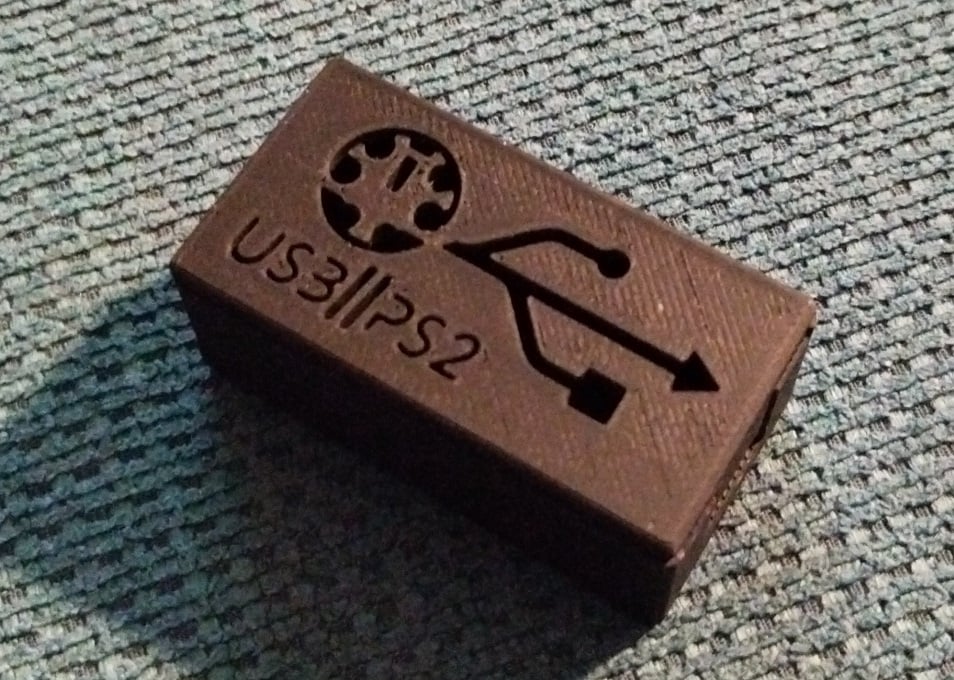 Caja para la placa USB2PS2