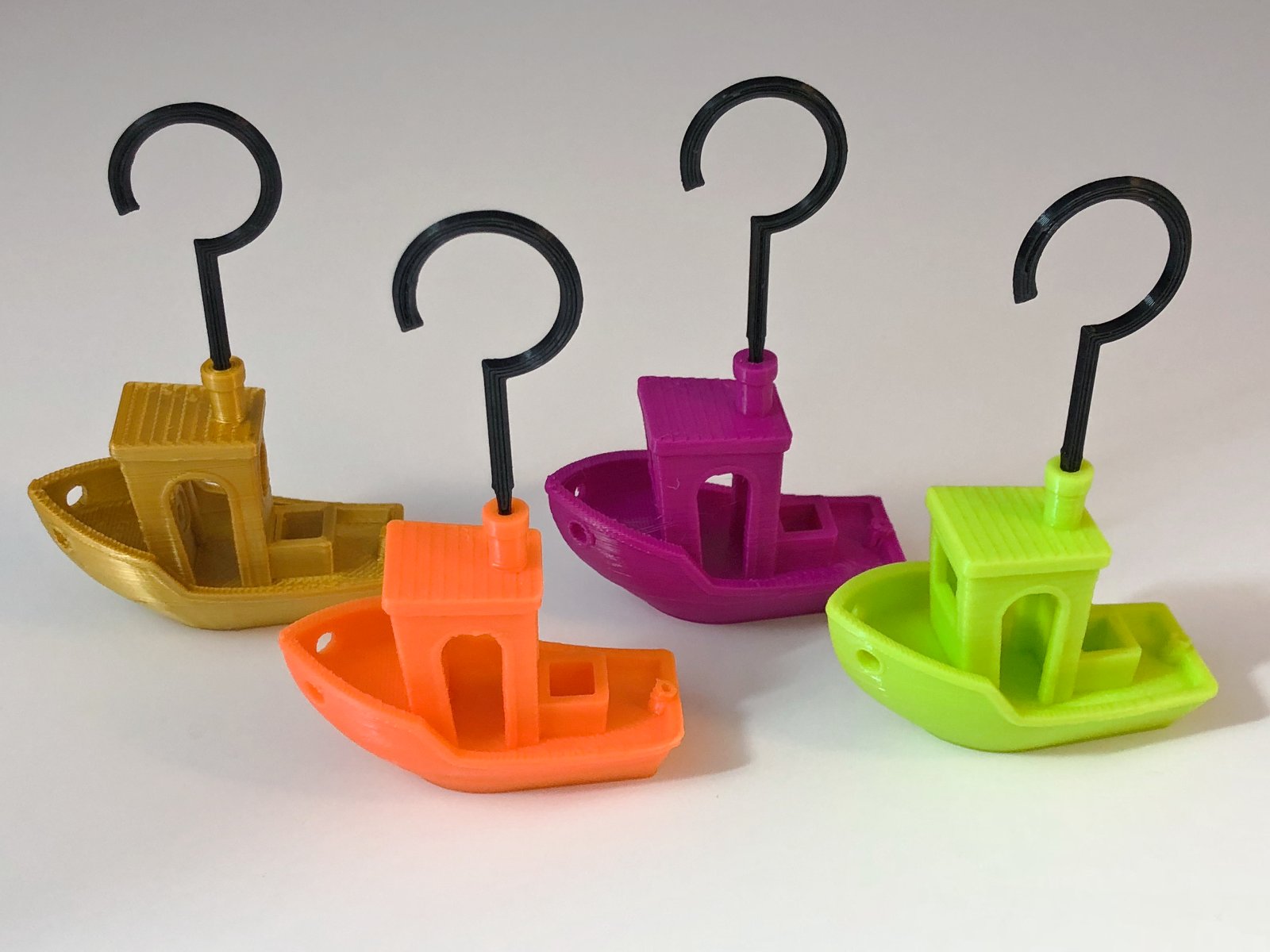 Easy-Print Benchy Christmas Tree Hanger