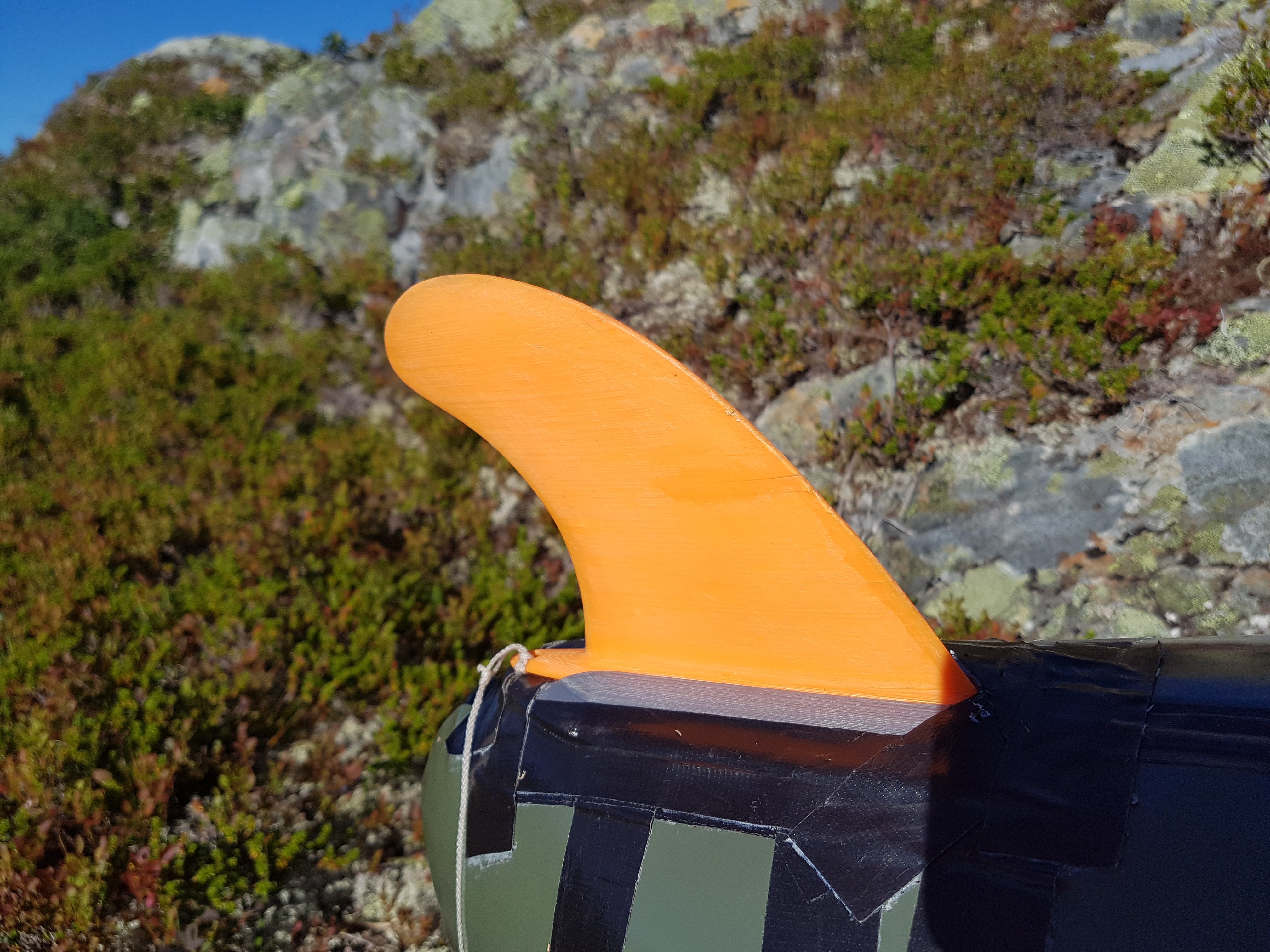 Detatchable packraft skeg