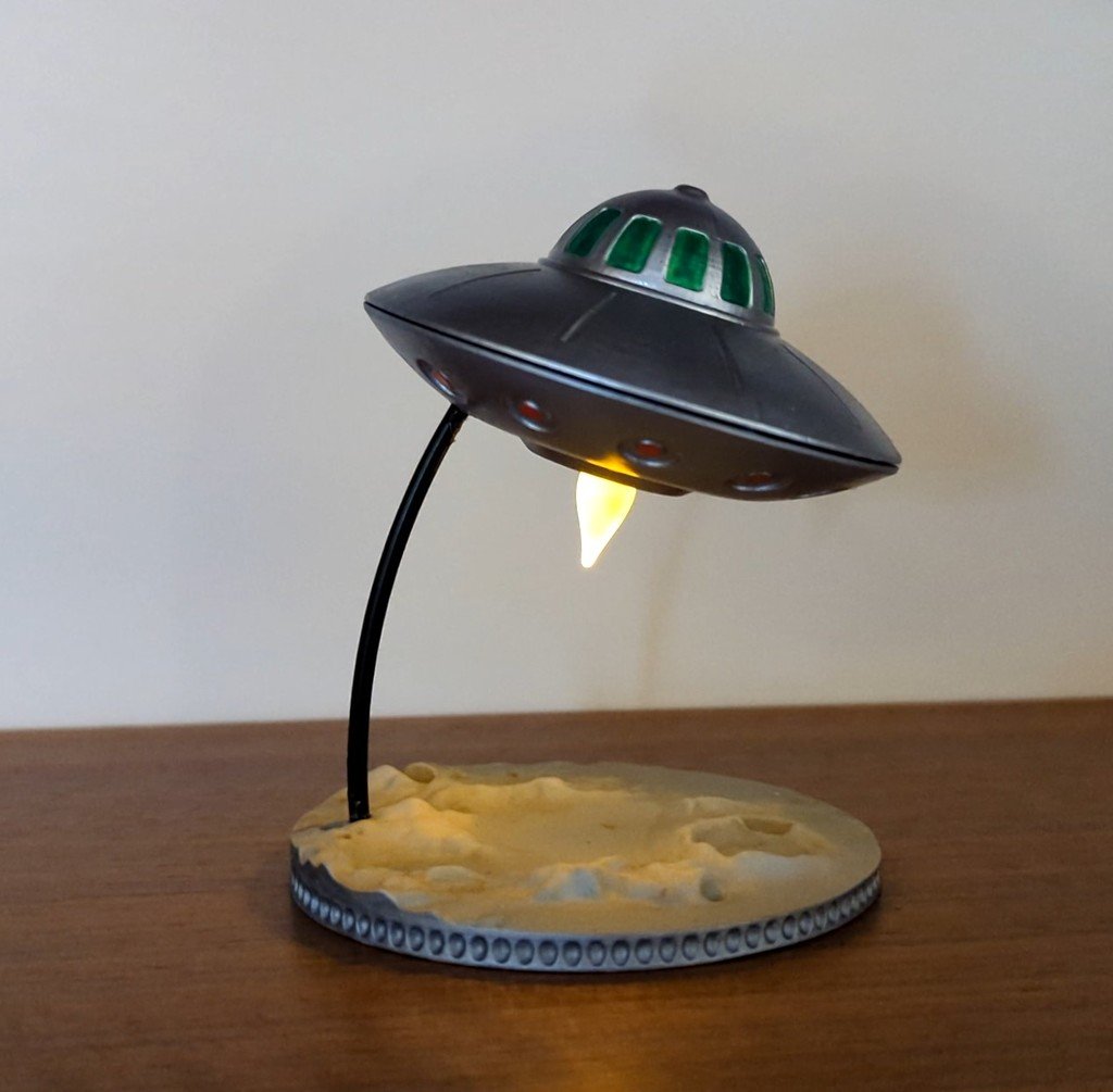 Invasion! The electric tea light UFO by DrKronos - Thingiverse