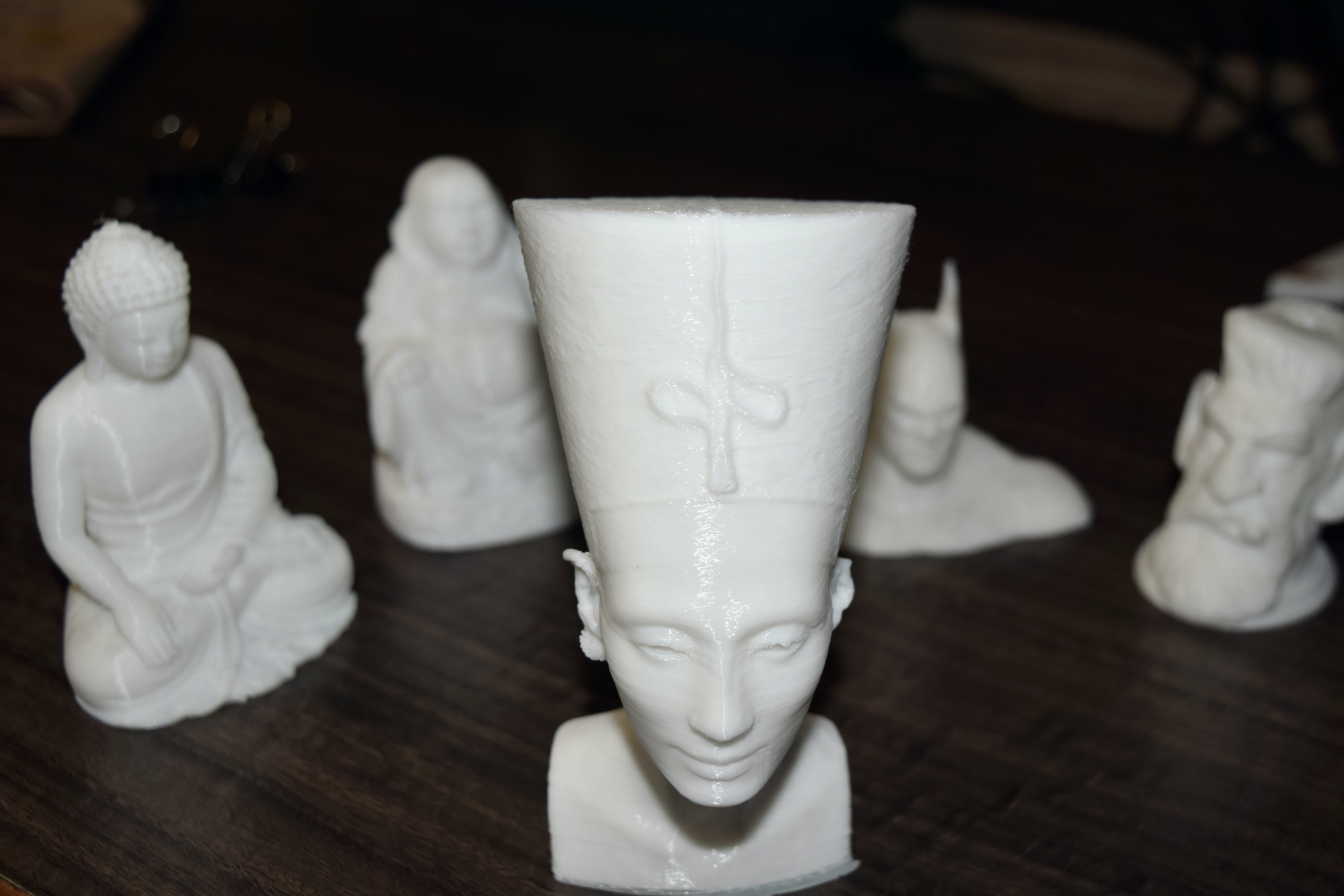 Bust of Nefertiti (flat base)