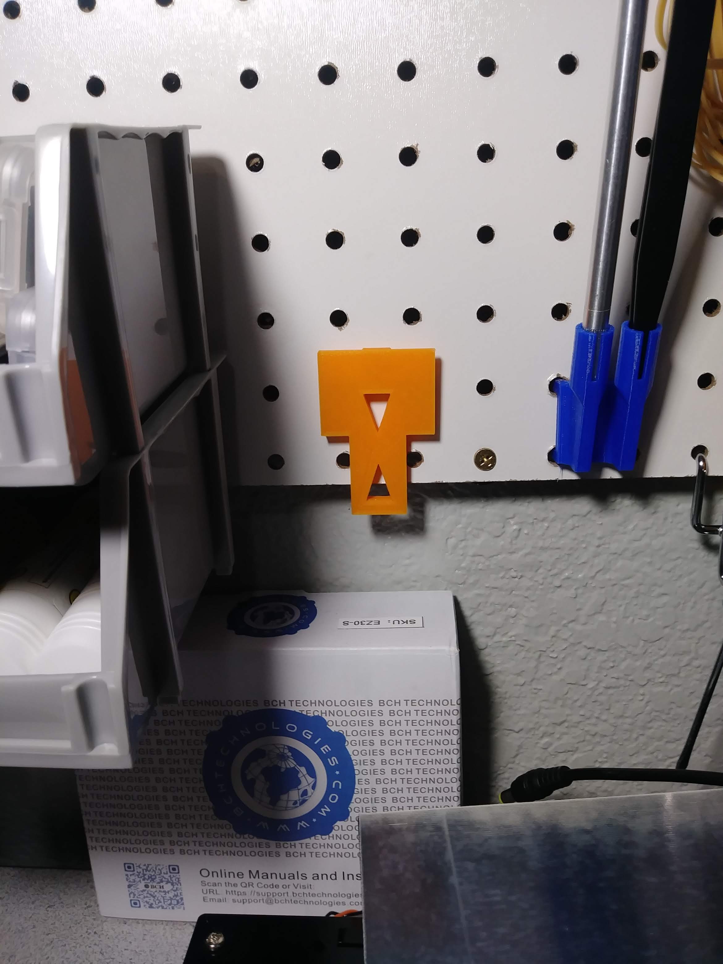 Pegboard Bin mount