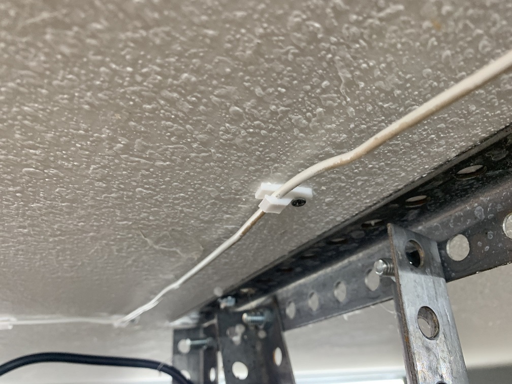 simple cable clip