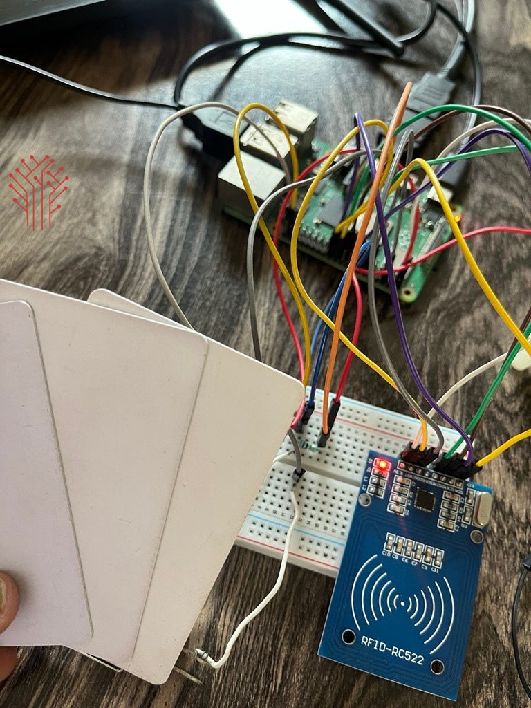 Raspberry Pi Smart Locker System with RFID Access Control