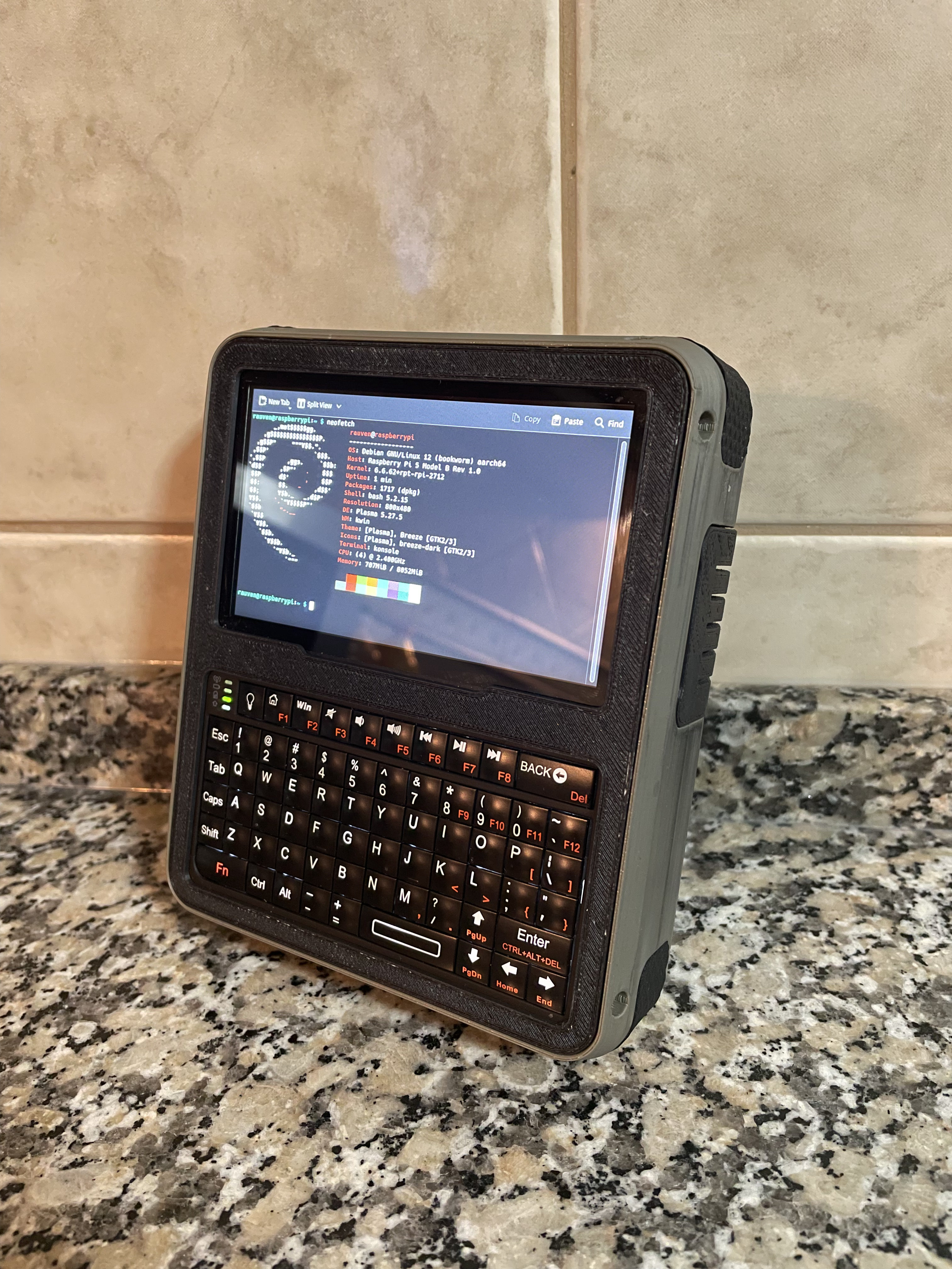 Cyberboy v1.0 - another raspberry pi cyberdeck