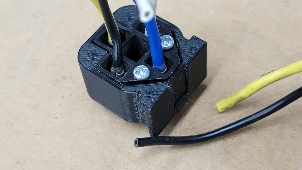 Bosch 12v relay socket to Nissan fuse box adapter plug