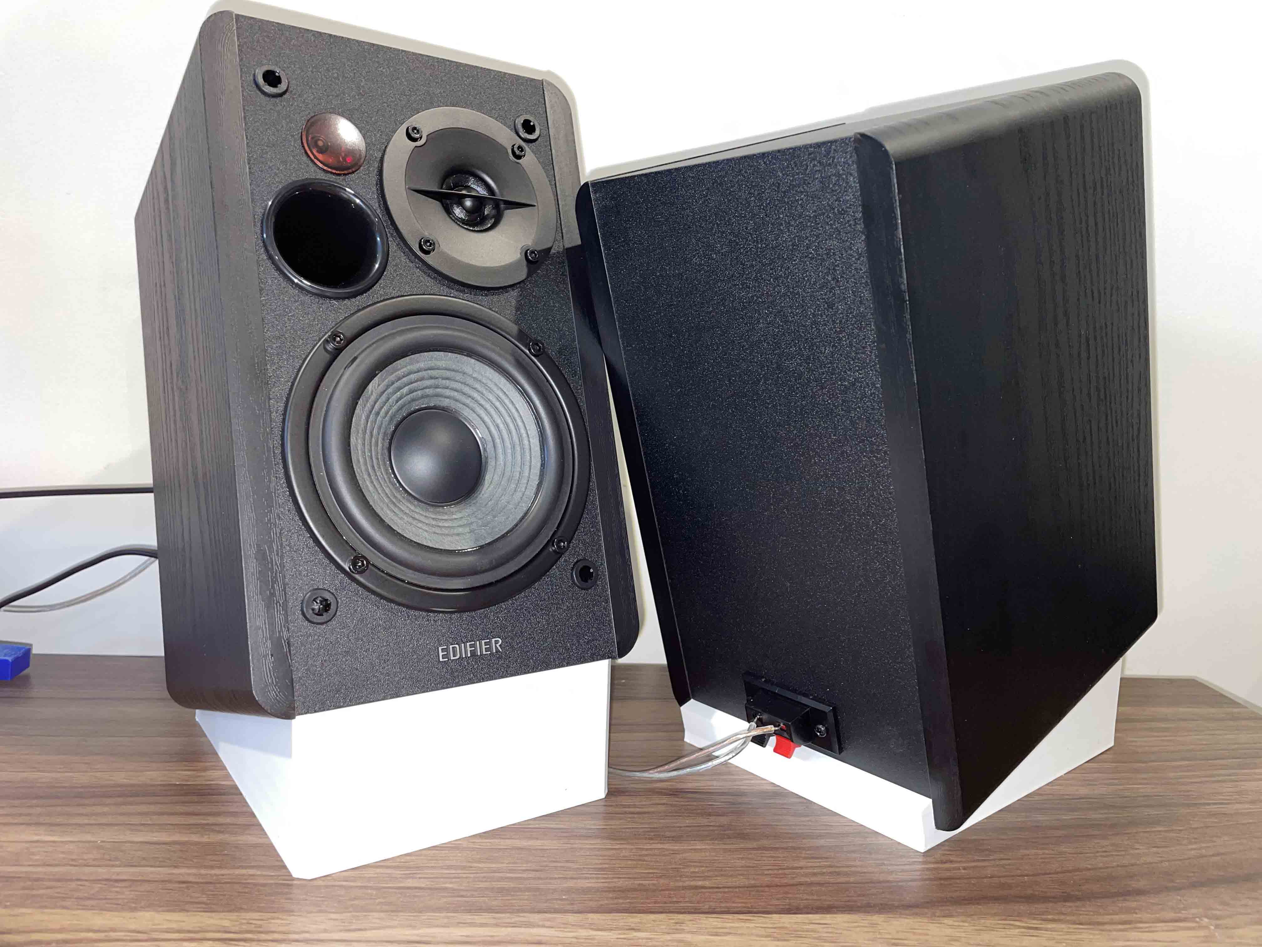Edifier R1280DBs angled stand