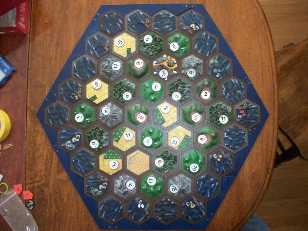 Boarder for 3d Catan that includes room for Water Tiles