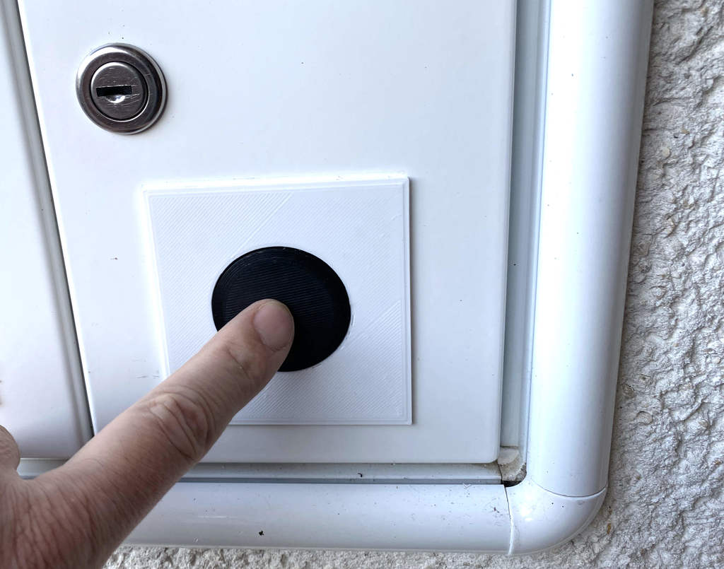 Doorbell button / Klingelknopf