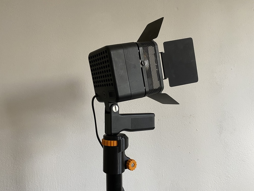 Camera Light / PA tripod - Adapter 35 mm / 1/4" 