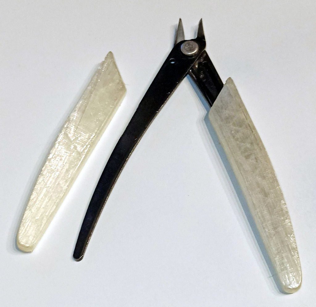 Handles for cutting pliers