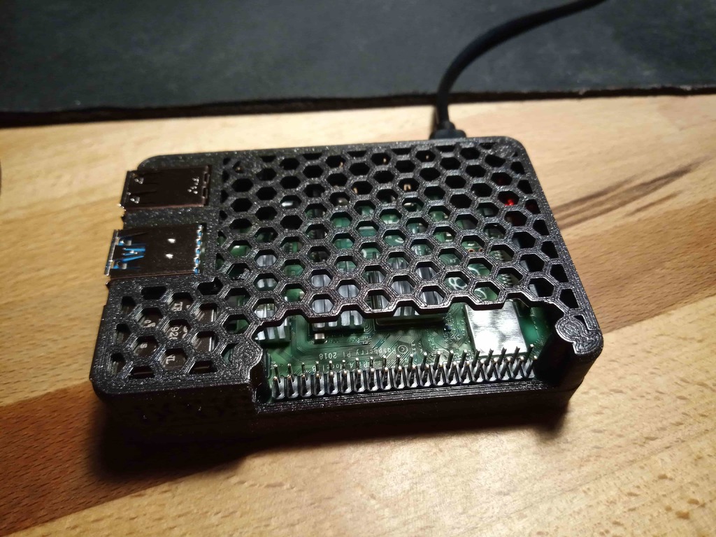 Raspberry Pi 4  snap fit mesh case with gpio access