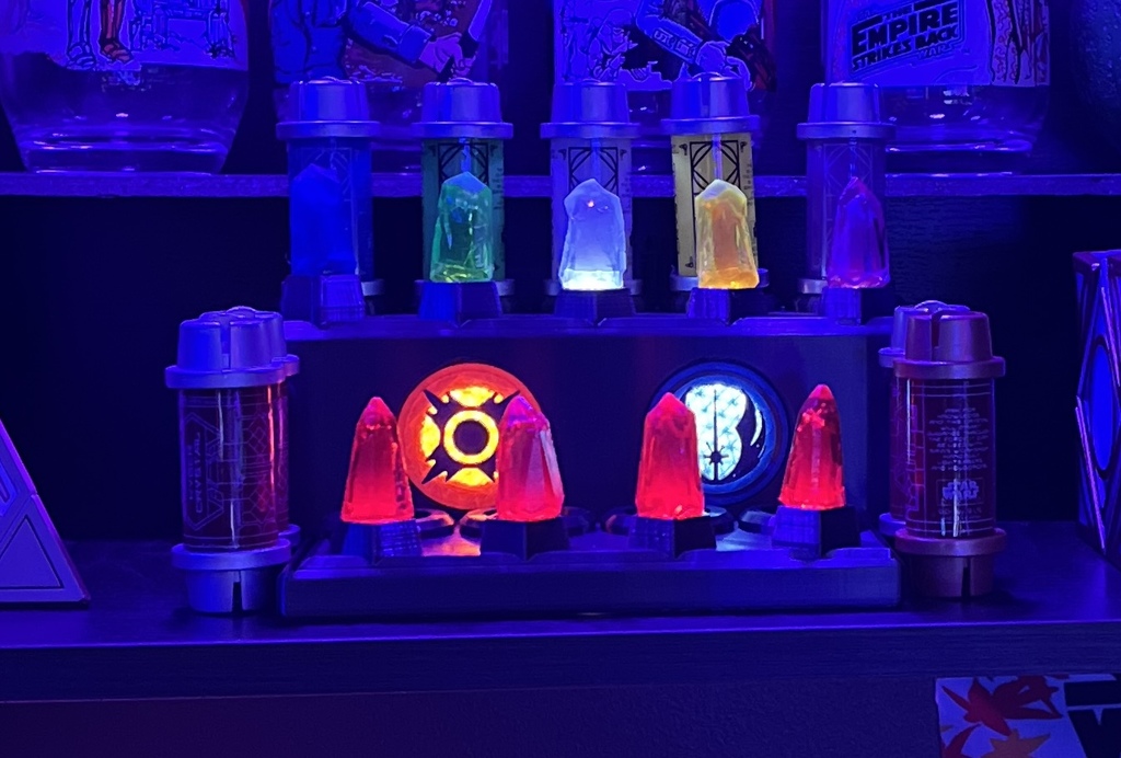 Star Wars Kyber Crystal Display with LED lighting