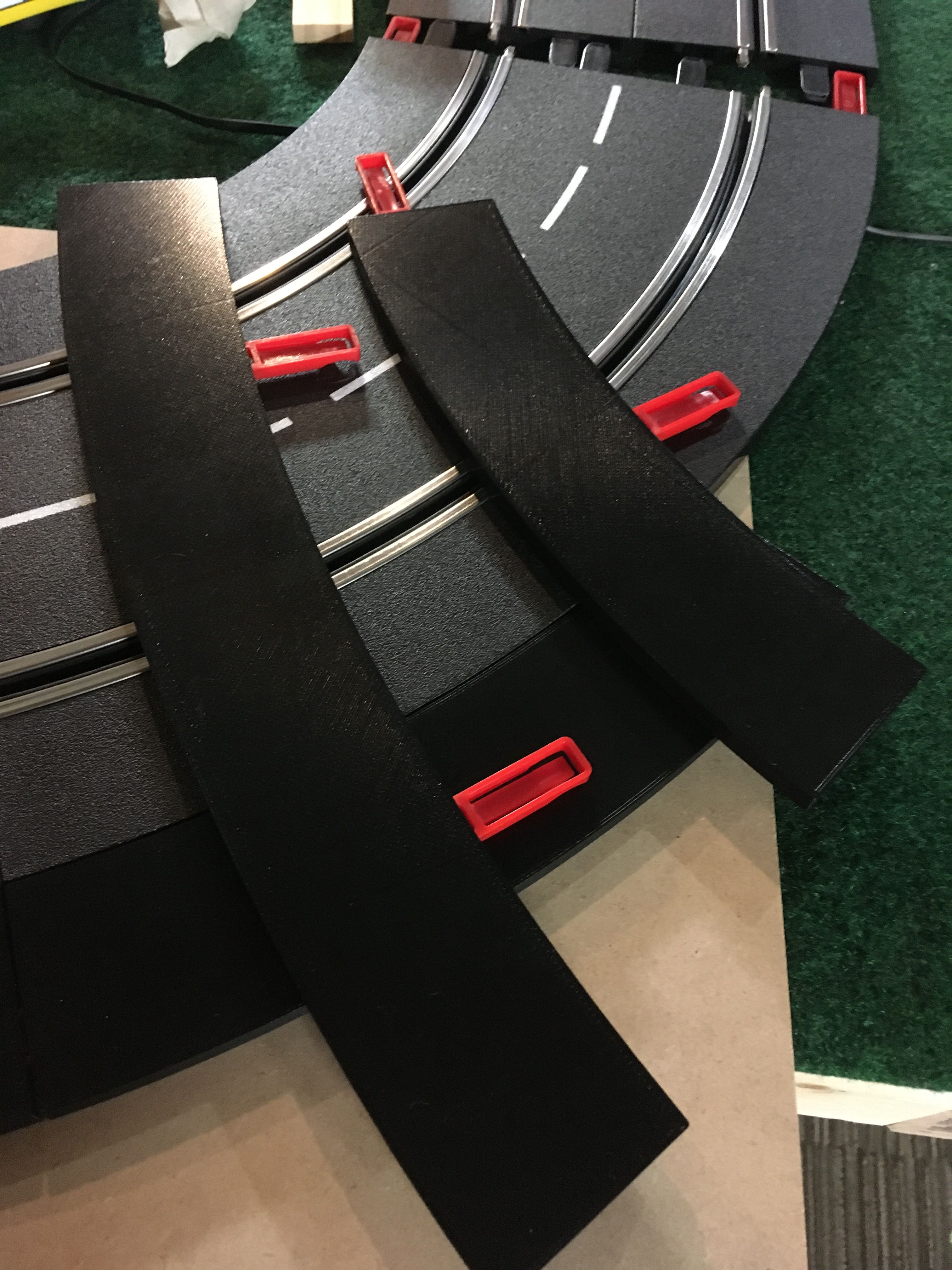Narrow Outer Shoulders for Carrera Slot Car Track