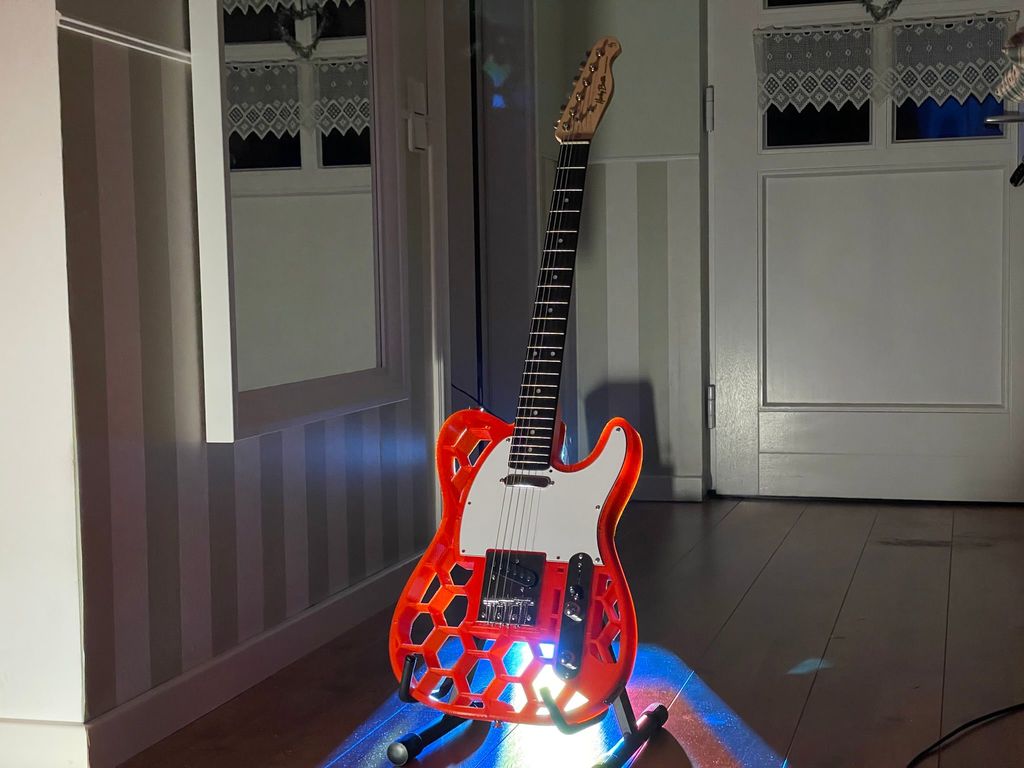 Honeycaster (3D-printed Telecaster) for Ender 3 or similar (3d printed guitar)