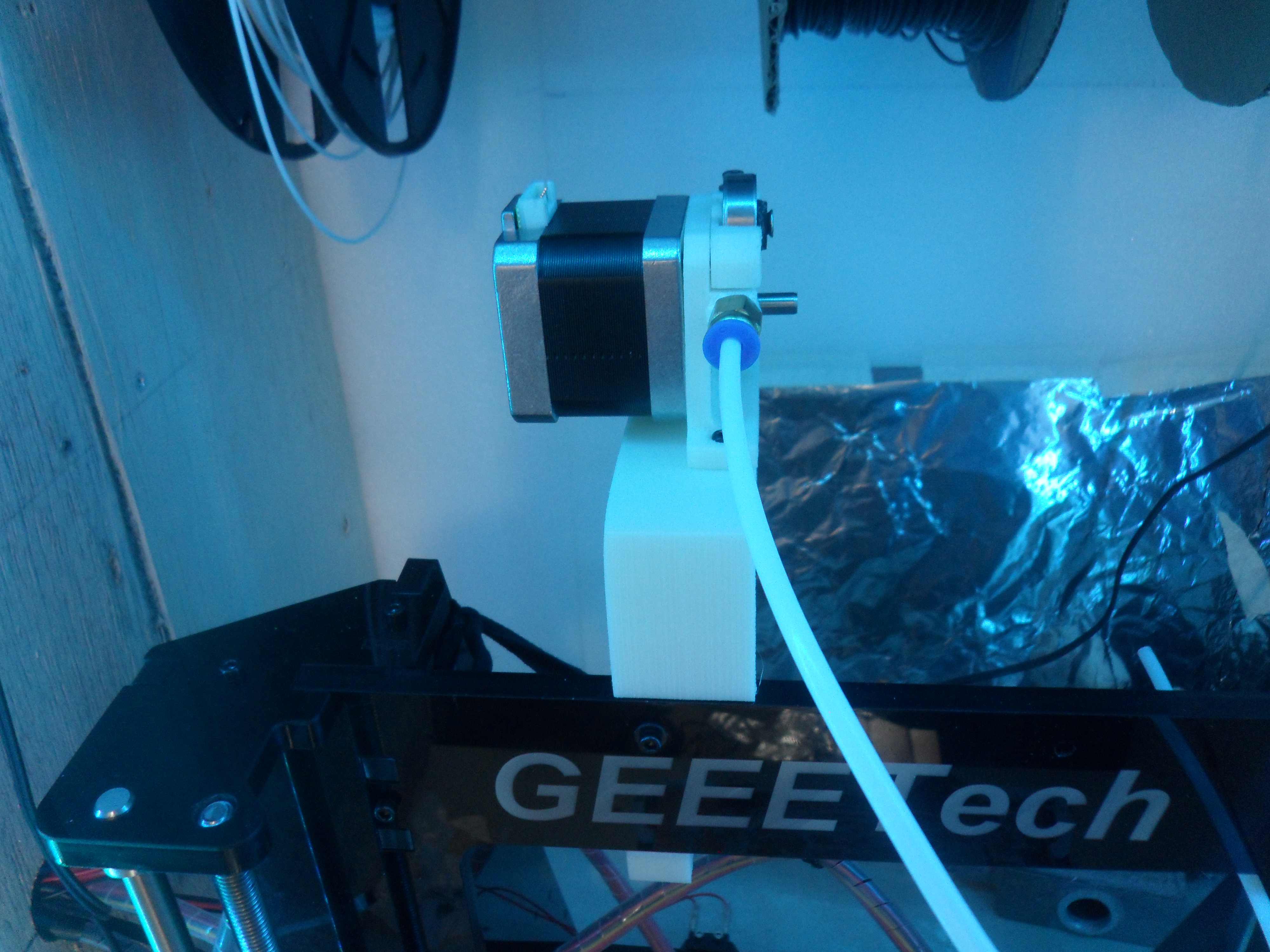 Bracket for Geeetech 8mm acrylic frame.