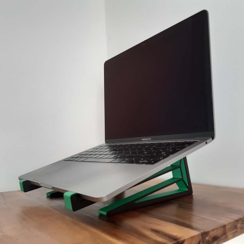 Laptop raiser and vertical stand