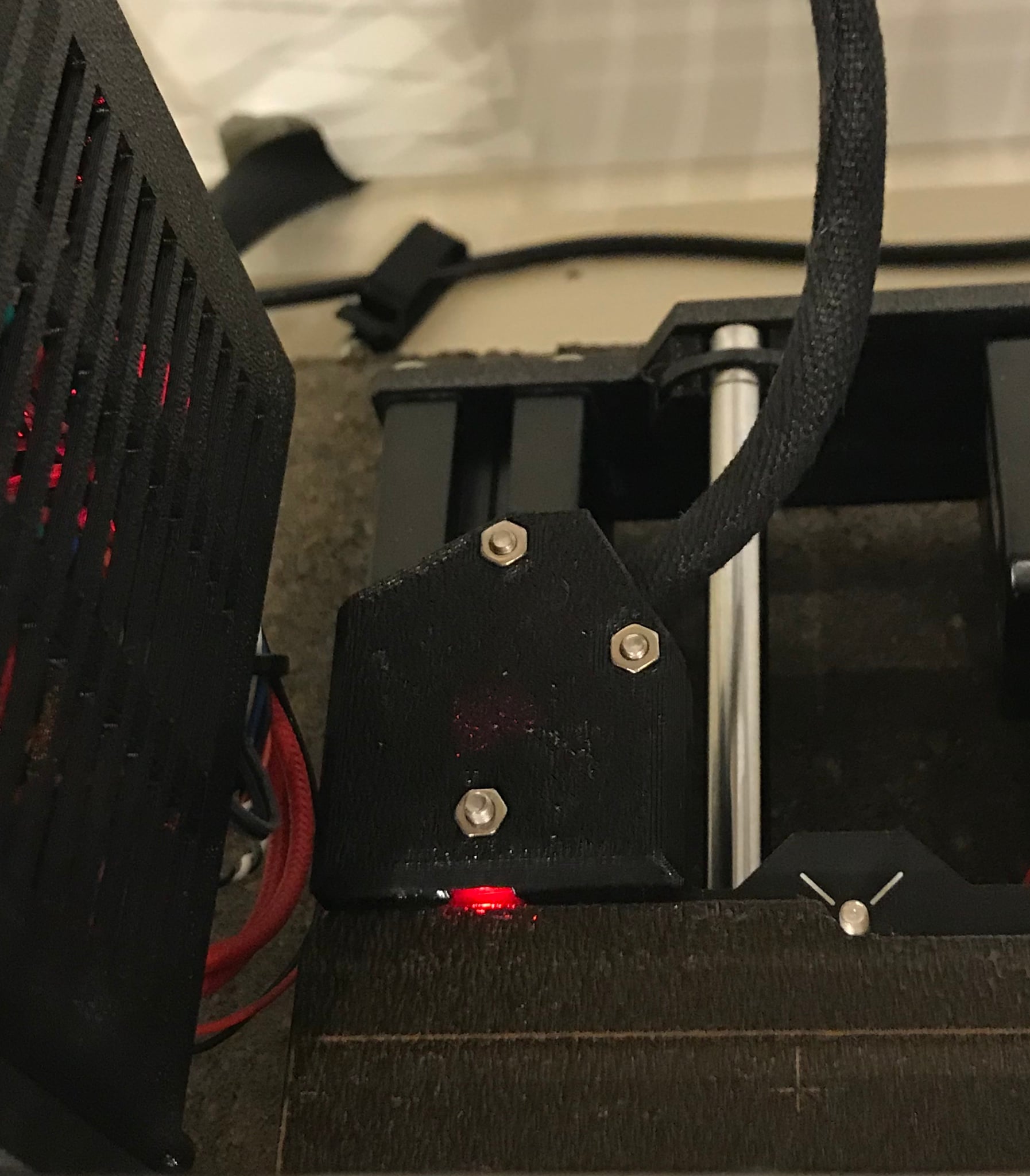 Prusa Lack Enclosure Heatbed Cable Clamp - 60 Degree, for Screw Terminal Heatbed and Textile