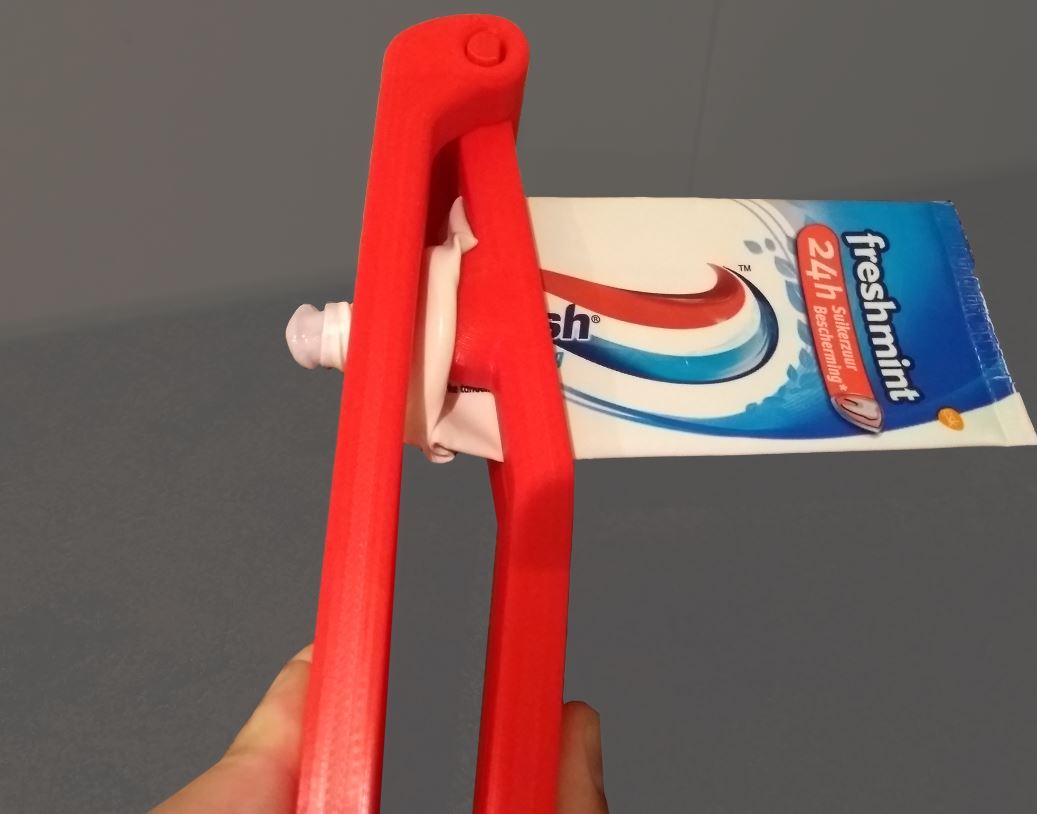 Toothpaste Squeeze (Press)