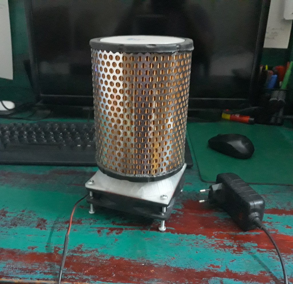Desktop air filter