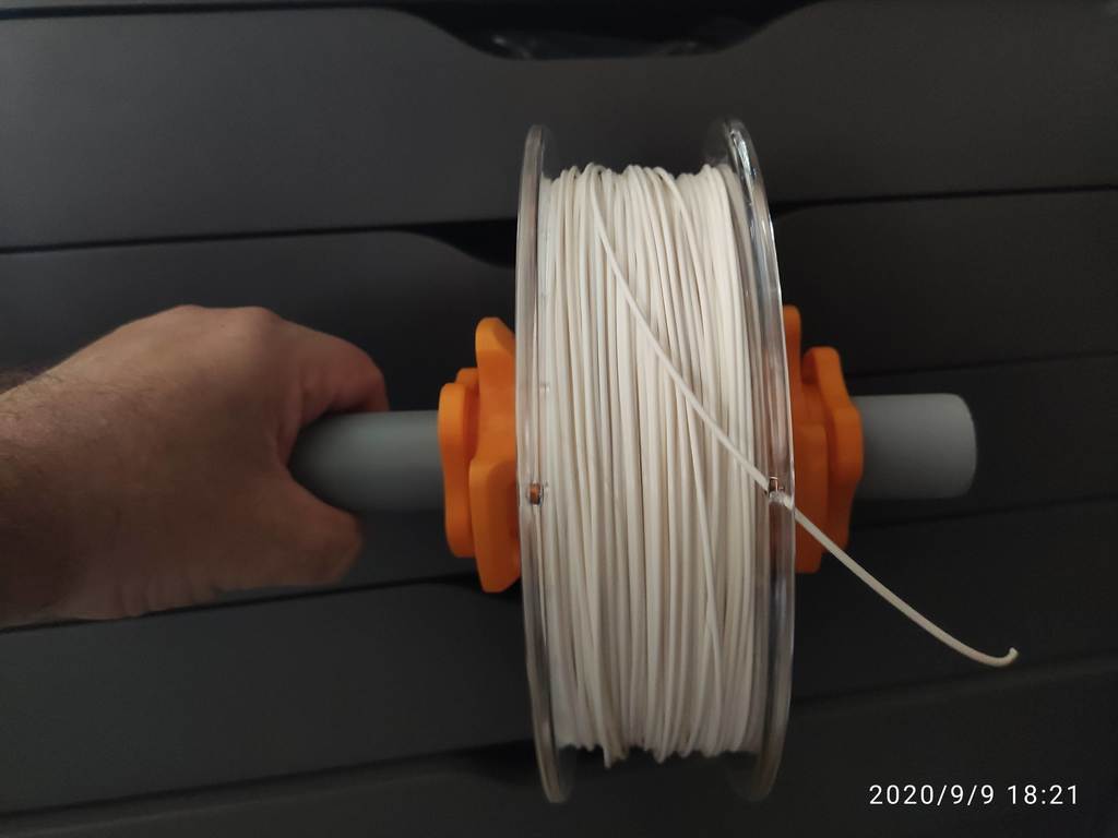 Spool Holder with plastic pipe core 