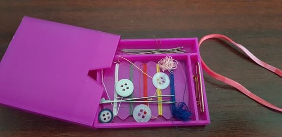Simple sewing box