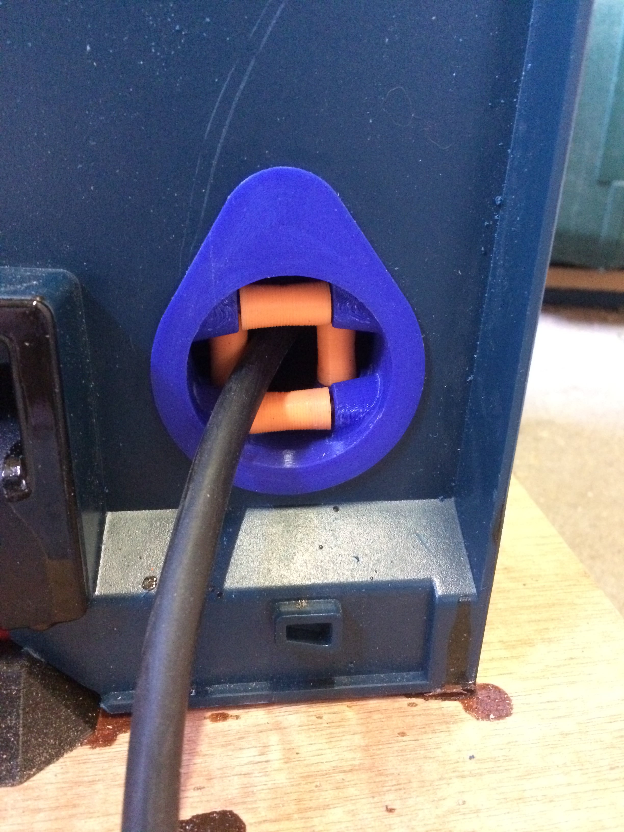 Cable guide