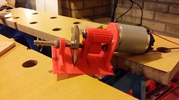 Mini table saw