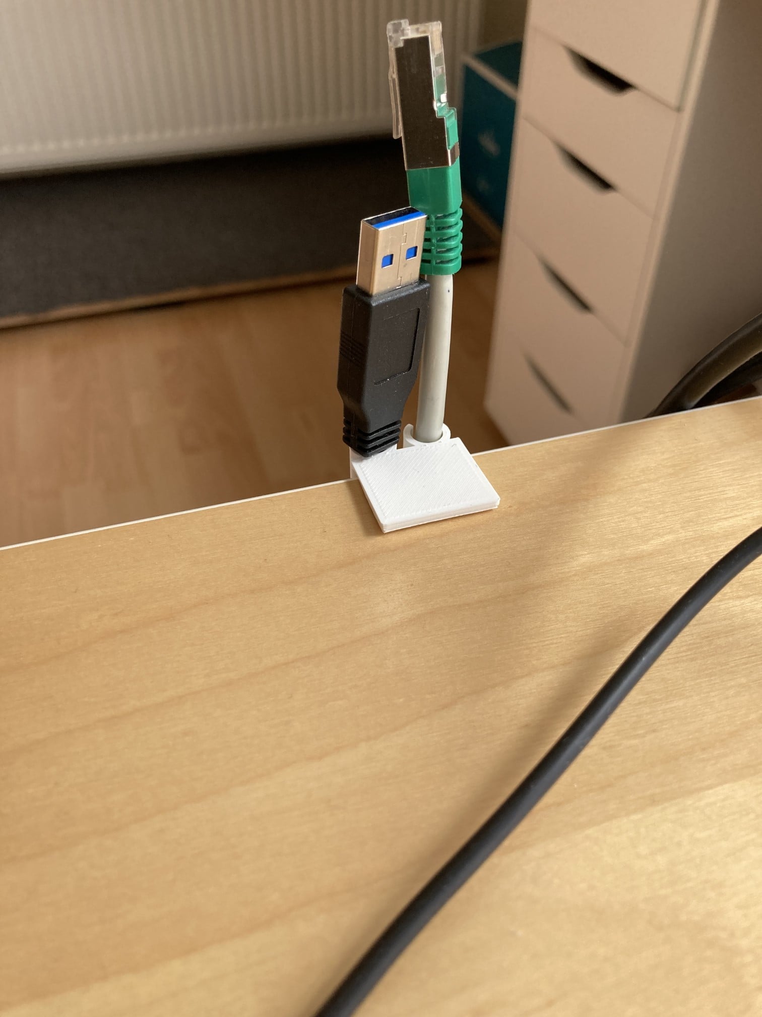 The-Table-Cable-Organizer-Clamp