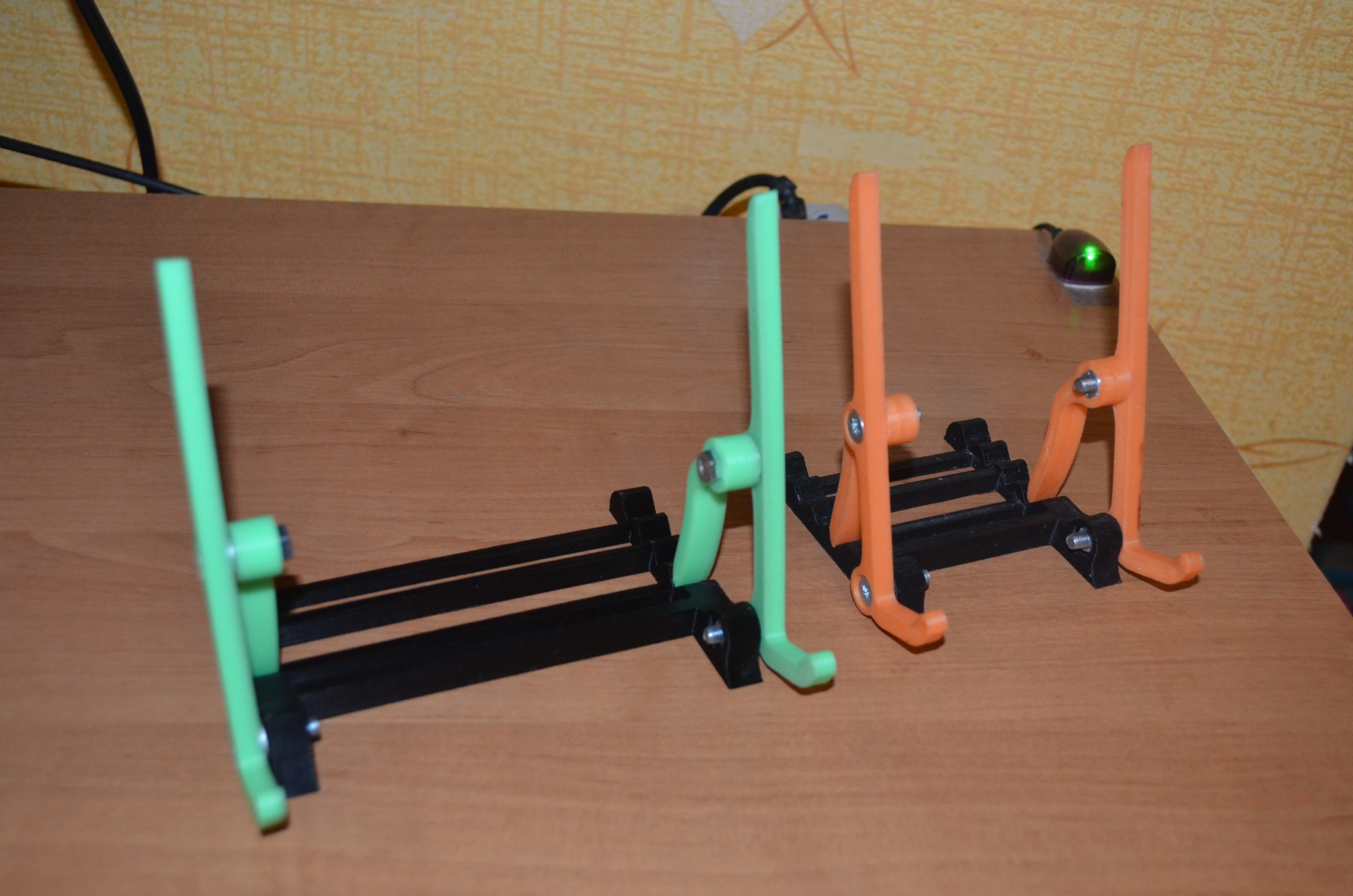 Tablet stand with extended base