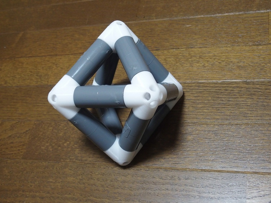 Regular Octahedron Pipe Connector (customizable by fusion360)