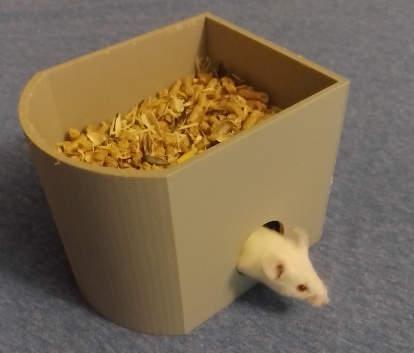 Underclock's Mouse House with Food Bowl