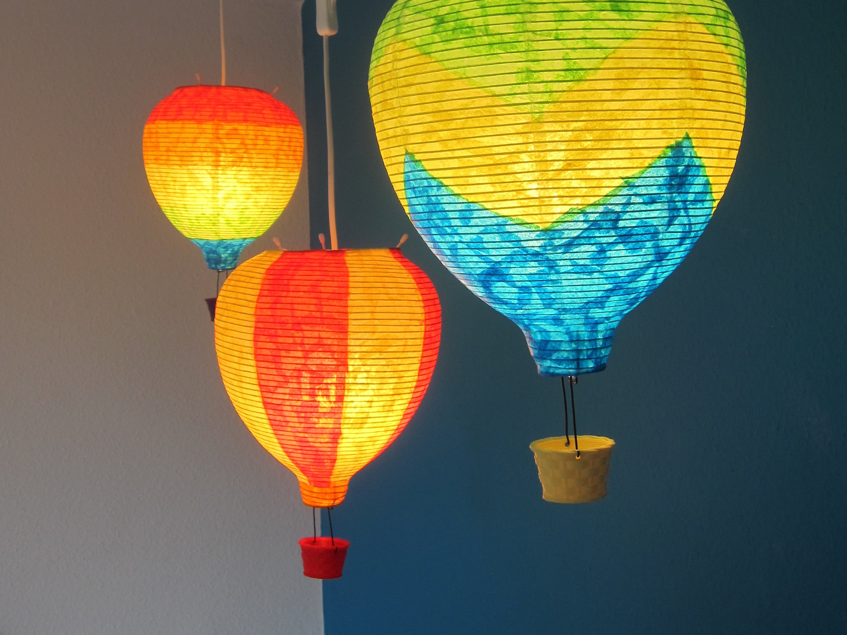 Hanging Hot Air Balloon Lamp
