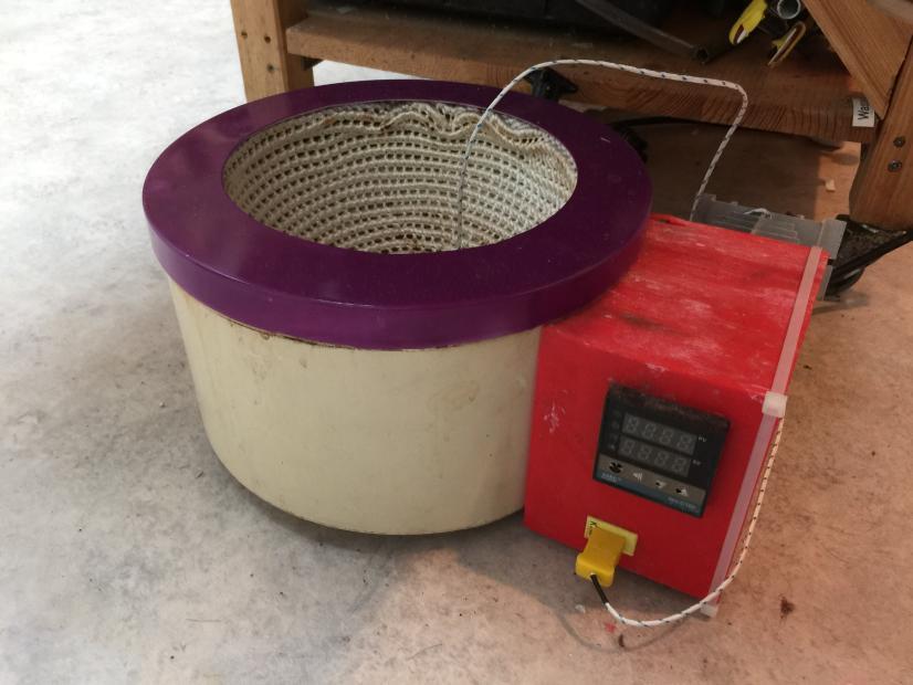2L Heating Mantle PID enclosure (SSR REX-C100)