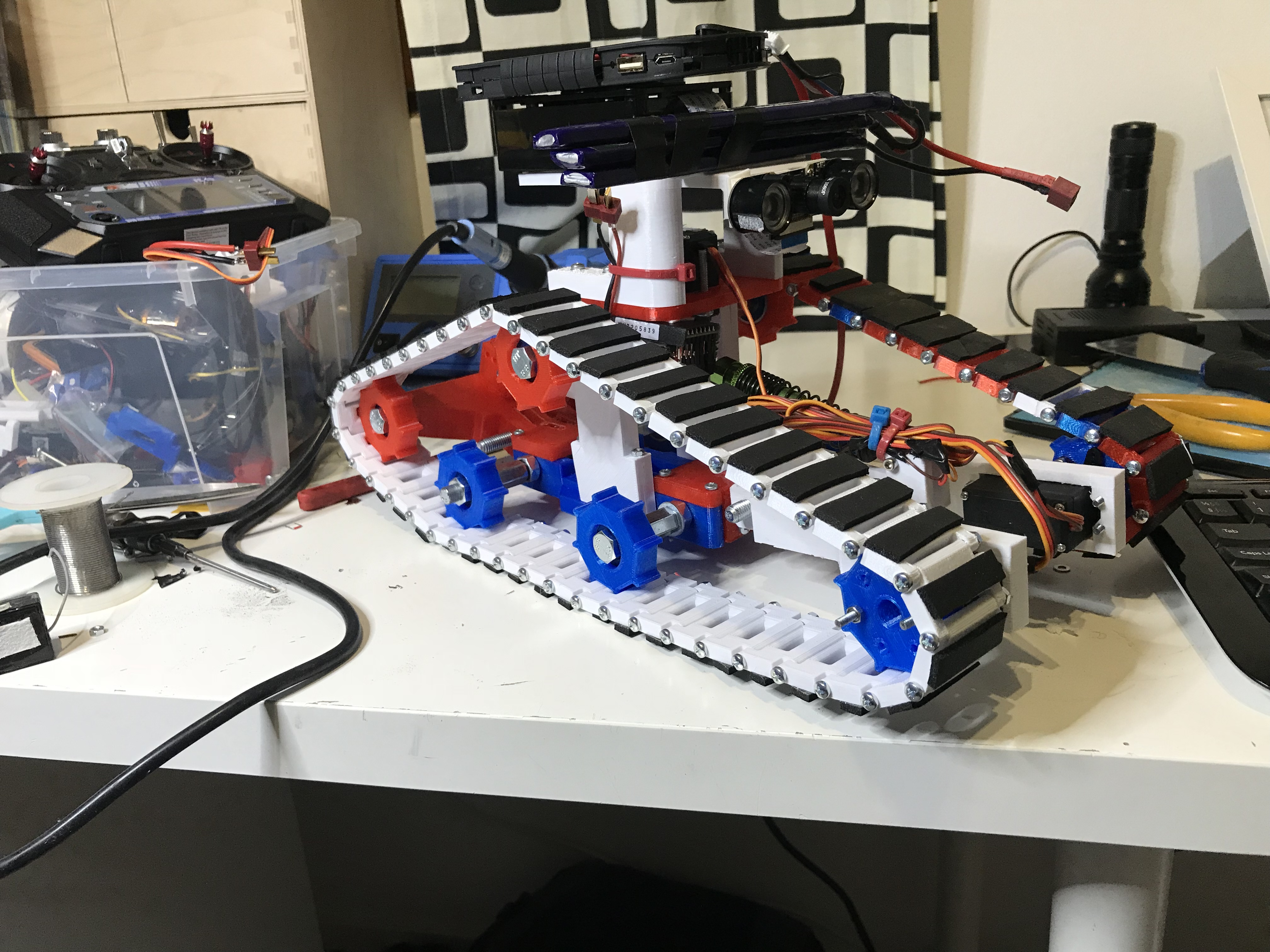 Tri-Track tank (TOM-tri track addon/upgrade)