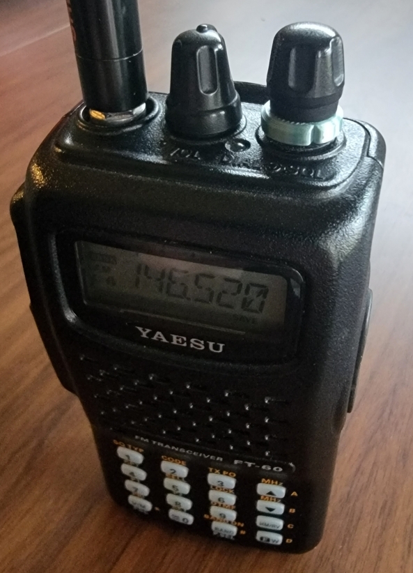 Yaesu FT-60 Small Squelch dial