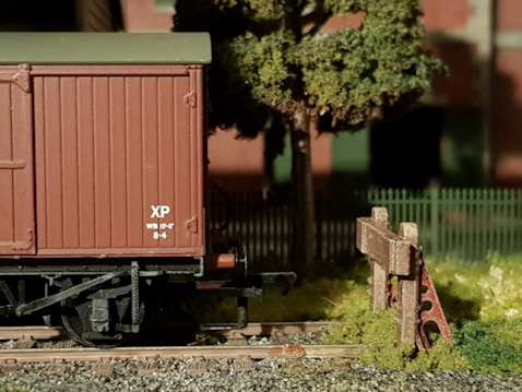 LNER-Style Cast-Iron-Bracket Buffer Stop - 00 scale