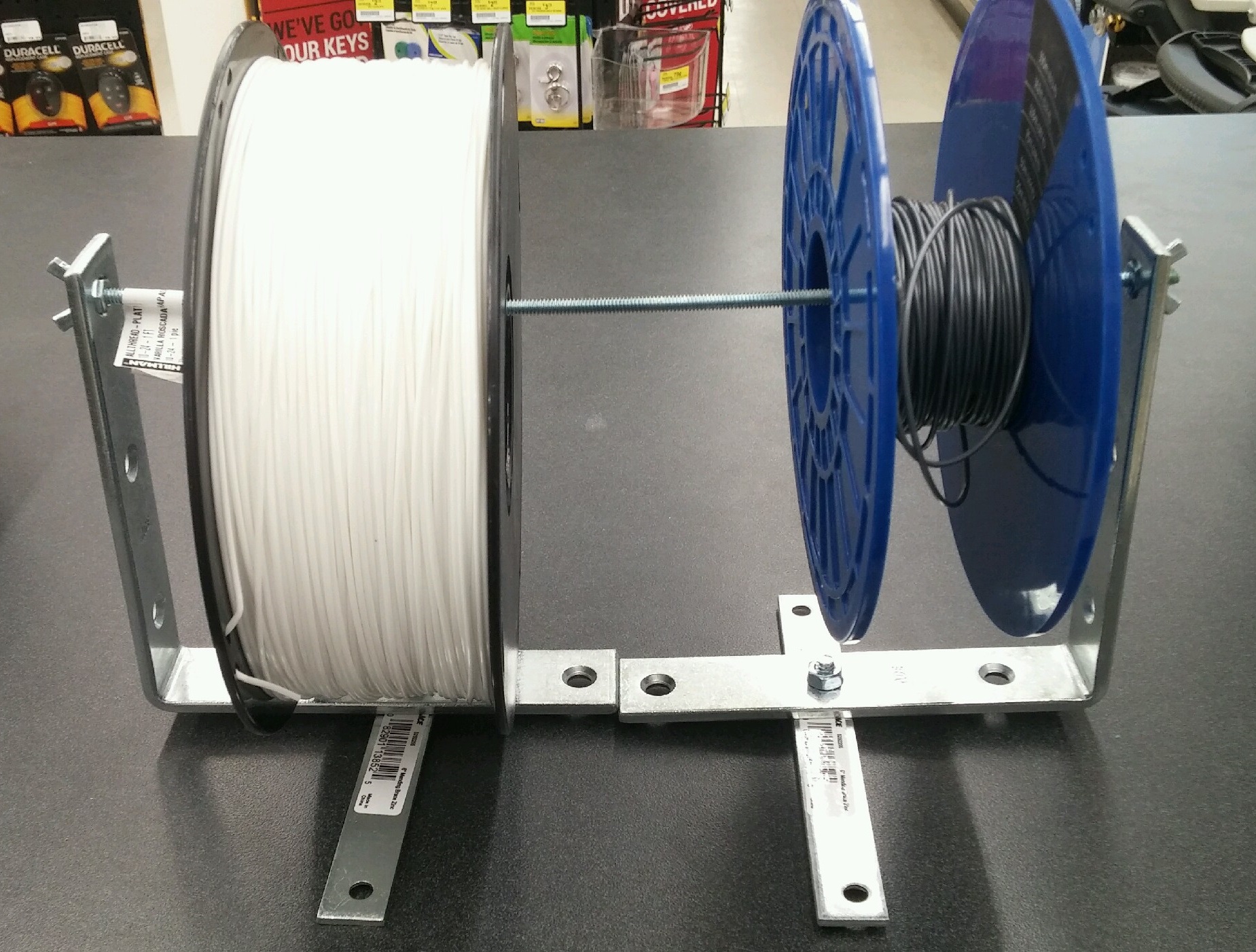Spool holder (Tinker Toys for bigger boys)
