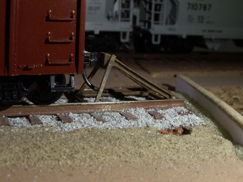 HO scale Hayes track bumper