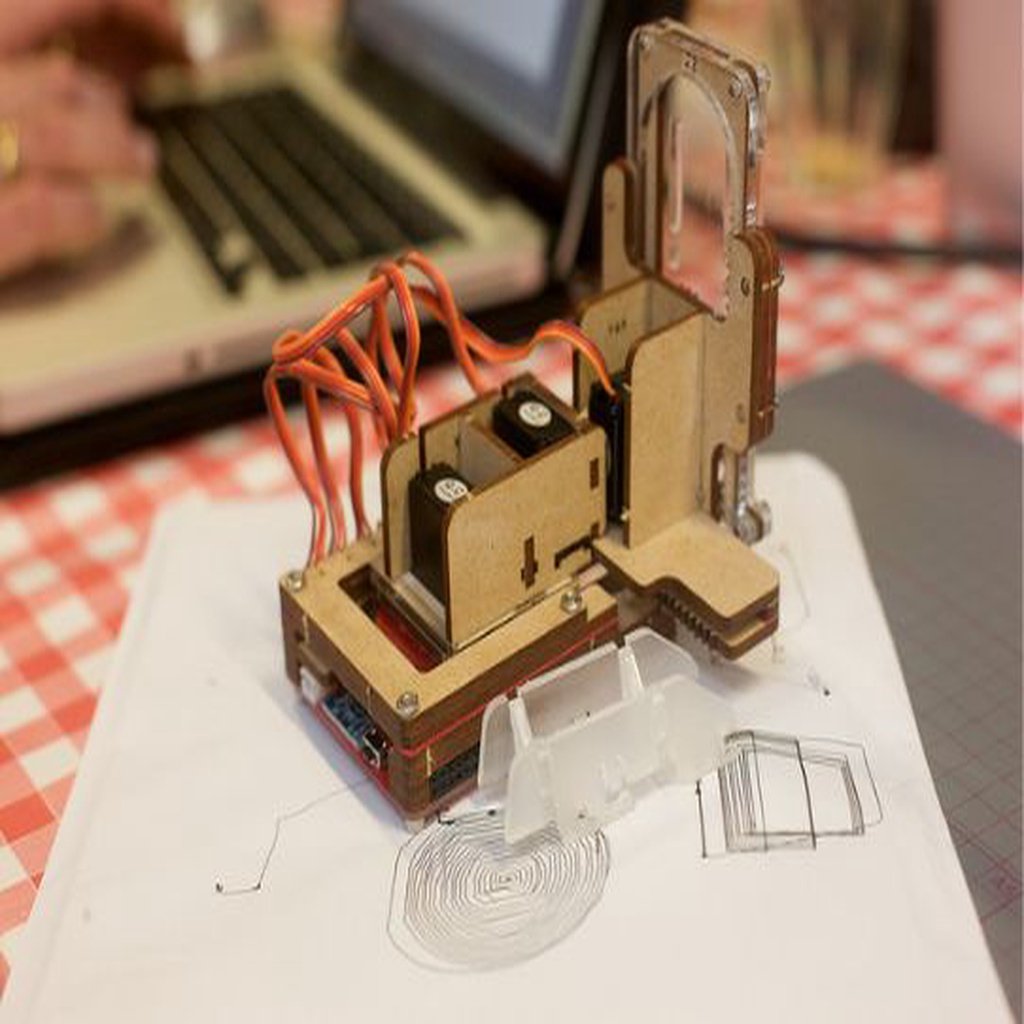 Piccolo: Mini Cnc Drawing Machine