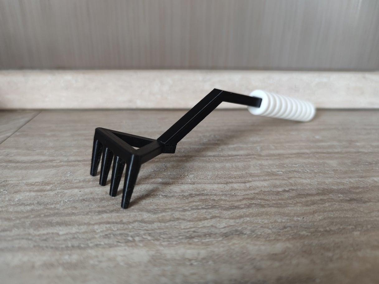 Planter mini rake